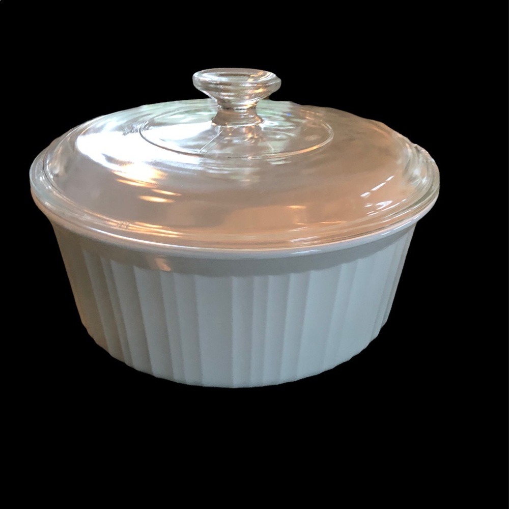 Corningware French White casserole/soufflé dish w/cover